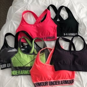Various like new sports bras 15ea / 10 2 or more